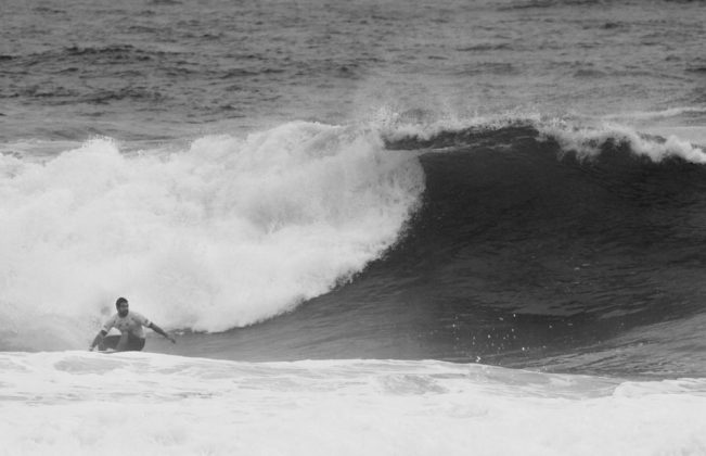 Willian Cardoso, Coca-Cola Oakley Prime 2011, Itaúna, Saquarema (RJ). Foto: Pedro Monteiro / Adding.