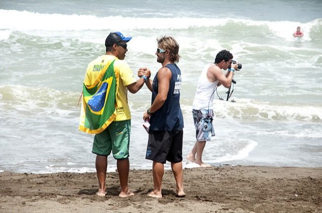 Otoney Xavier e Martin Passeri, Billabong ISA Games 2011, Playa Venao, Panamá. Foto: Gabriel Calissi.