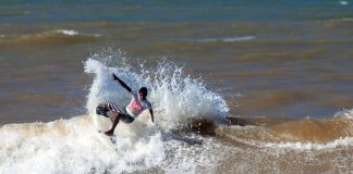 Alexandre Escobar quebra no quintal