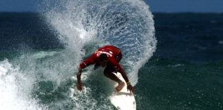 Surfistas de Cristo iluminados na Joaquina