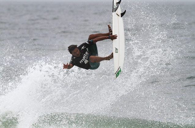 Pablo Paulino, Arnette Matte Leão Rio Surf Pro 2011, São Conrado (RJ). Foto: Daniks Fischer.