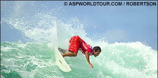 Michael Lowe devora o Quiksilver Pro