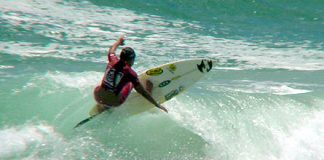 Definida elite feminina do SuperSurf 2005