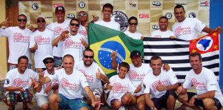 Campeões devoram o Peru