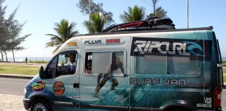 Surf Van premia a galera