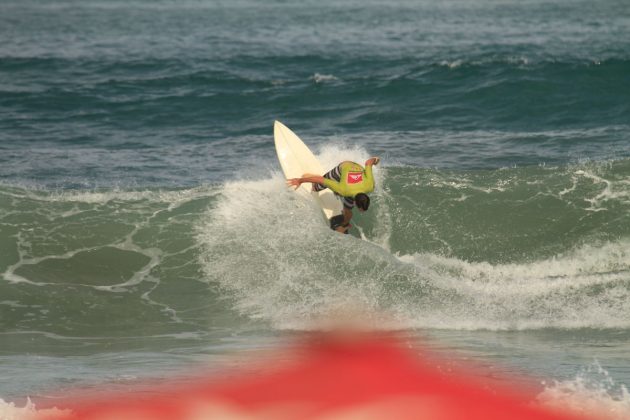 Patrick Roman, Quiksilver Universitário 2012, Itamambuca, Ubatuba (SP). Foto: Akiwas.