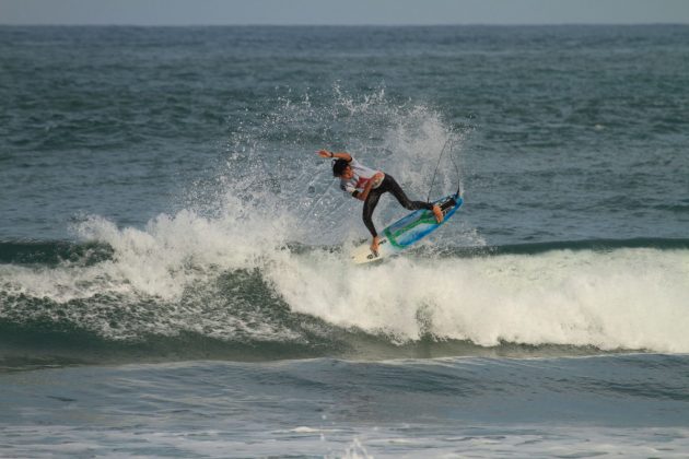 Pedro Aguiar, Quiksilver Universitário 2012, Itamambuca, Ubatuba (SP). Foto: Akiwas.