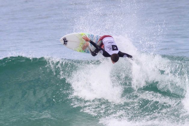 Kim Matheus, Rip Curl Grom Search 2013, Itaúna, Saquarema (RJ). Foto: Silvia Winik / FMA Notícias.