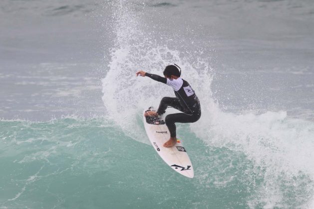 Renan Pulga, Rip Curl Grom Search 2013, Itaúna, Saquarema (RJ). Foto: Silvia Winik / FMA Notícias.