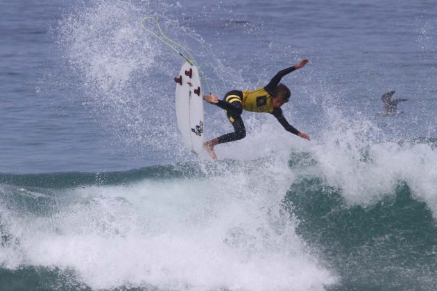 Samuel Pupo, Rip Curl Grom Search 2013, Itaúna, Saquarema (RJ). Foto: Silvia Winik / FMA Notícias.