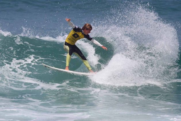 Vitor Mendes, Rip Curl Grom Search 2013, Itaúna, Saquarema (RJ). Foto: Silvia Winik / FMA Notícias.