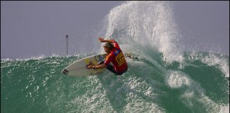 Andy Irons fatura Billabong Pro e dispara na liderança