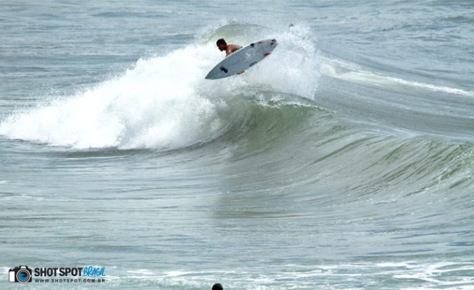 Philipe Maia, Praia da Teresa, . Foto: Magda Souza.