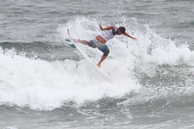 Ian Tavares, Rip Curl Grom Search 2013, praia do Tombo, Guarujá (SP). Foto: Nancy Geringer.