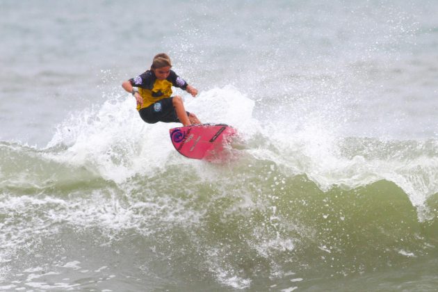 Kauê Germano, Rip Curl Grom Search 2013, praia do Tombo, Guarujá (SP). Foto: Nancy Geringer.