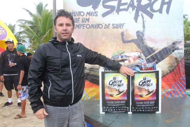 Felipe Silveira, Rip Curl Grom Search 2013, praia do Tombo, Guarujá (SP). Foto: João Carvalho.