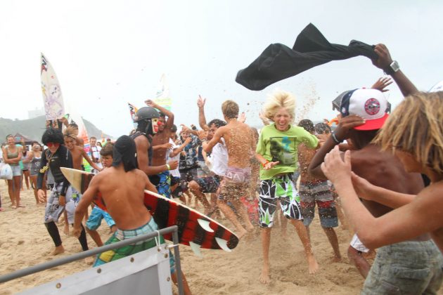 Rip Curl Grom Search 2013, praia do Tombo, Guarujá (SP). Foto: João Carvalho.