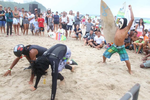 Rip Curl Grom Search 2013, praia do Tombo, Guarujá (SP). Foto: João Carvalho.