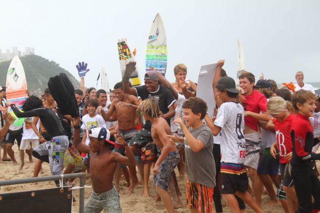 Rip Curl Grom Search 2013, praia do Tombo, Guarujá (SP). Foto: João Carvalho.