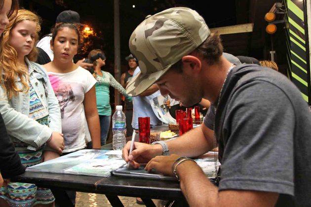 Noite de autógrafos da Hurley, Rio de Janeiro (RJ). Foto: Agência Ride it!.