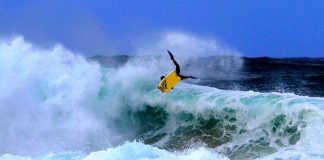 Bodyboarder mira o Chile