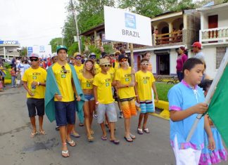 Brazucas desfilam na Nicarágua