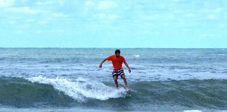 Um longboarder na Dinamarca