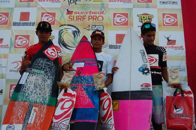 Pódio Junior, Tchele Brow Surfbeat Surf Pro 2013, praia da Taíba, São Gonçalo do Amarante (CE). Foto: Lima Jr / Cearasurf.com.br.