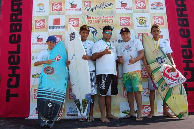 Pódio Open Local, Tchele Brow Surfbeat Surf Pro 2013, praia da Taíba, São Gonçalo do Amarante (CE). Foto: Lima Jr / Cearasurf.com.br.