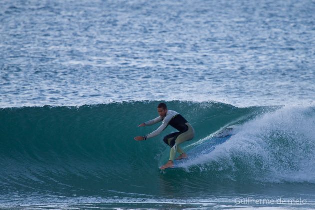 Caio Teixeira, Peró, Cabo Frio (RJ). Foto: Guilherme de Melo.