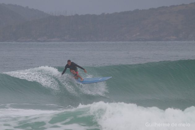 Caio Teixeira, Peró, Cabo Frio (RJ). Foto: Guilherme de Melo.