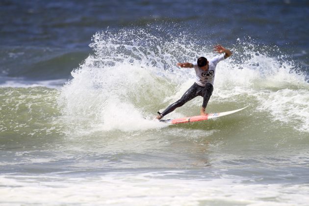 Ramiro Rubin, Circuito Catarinense Oceano de Surf Amador 2013, Praia Central, Balneário Camboriú (SC). Foto: Basílio Ruy / FECASURF.