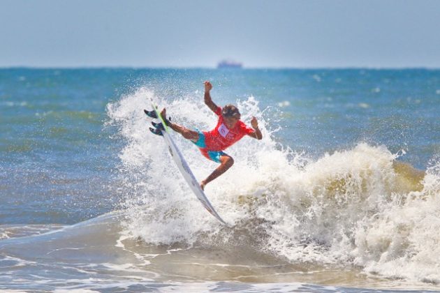 Samuel Pupo, Rip Curl Grom Search 2014, Tramandaí (RS). Foto: Denis Abessa.