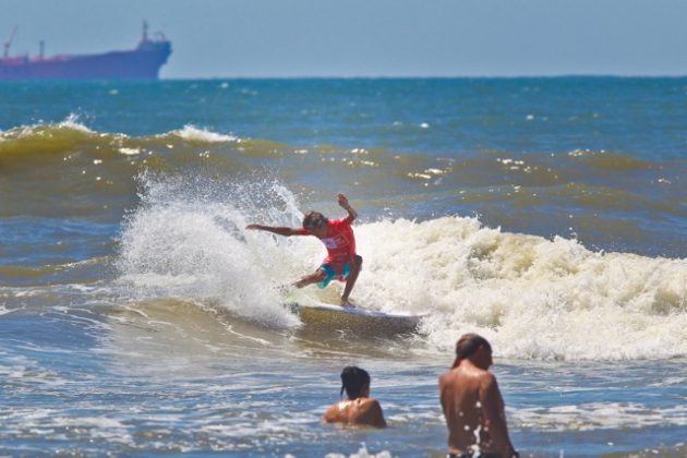 Samuel Pupo, Rip Curl Grom Search 2014, Tramandaí (RS). Foto: Denis Abessa.