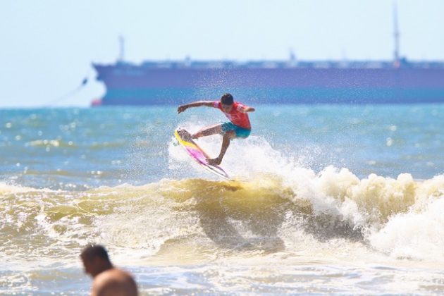 Herbert Moreno, Rip Curl Grom Search 2014, Tramandaí (RS). Foto: Denis Abessa.