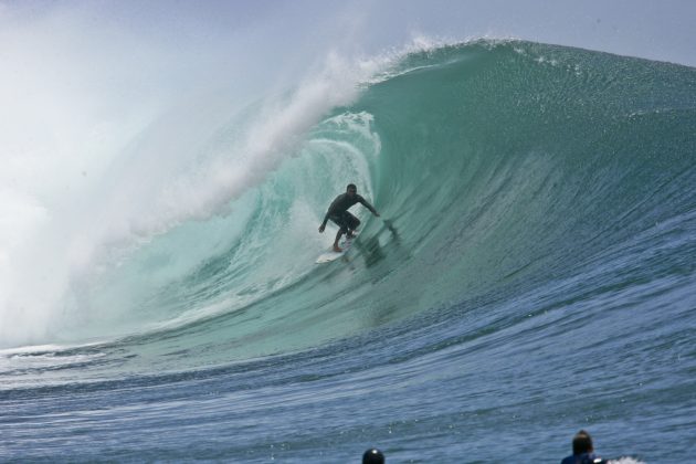 Costinha, G-Land, Indonesia. Foto: John Hepler.