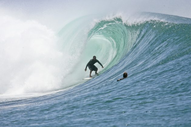 Costinha, G-Land, Indonesia. Foto: John Hepler.