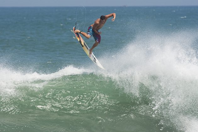 Jordy Smith, Bali, Indonesia. Foto: Pete Frieden.