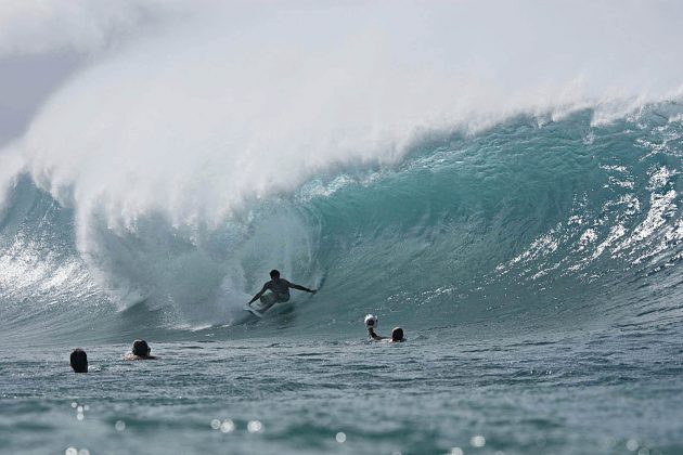 Bernardo Pigmeu, Pipeline, Hawaii. Foto: Tiago Bunn.