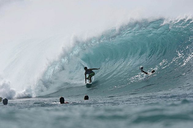 Bernardo Pigmeu, Pipeline, Hawaii. Foto: Tiago Bunn.