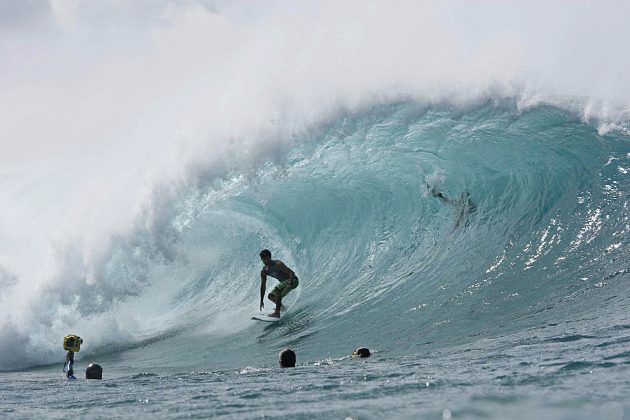 Bernardo Pigmeu, Pipeline, Hawaii. Foto: Tiago Bunn.