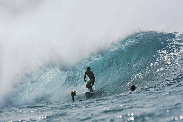 Bernardo Pigmeu, Pipeline, Hawaii. Foto: Tiago Bunn.