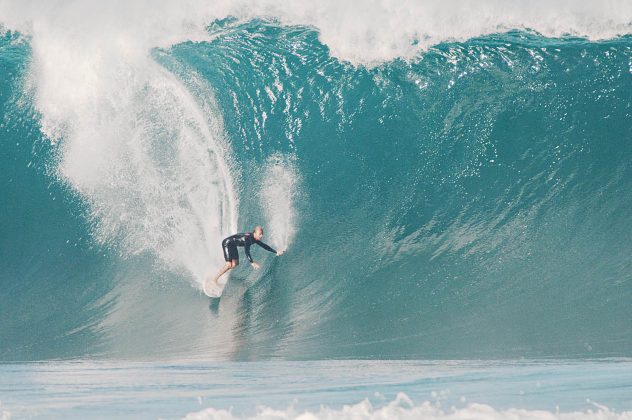 Stephan Figueiredo, Pipeline, Hawaii. Foto: Denys Sarmanho.