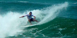 Equipe Coral larga na frente na Barra da Tijuca