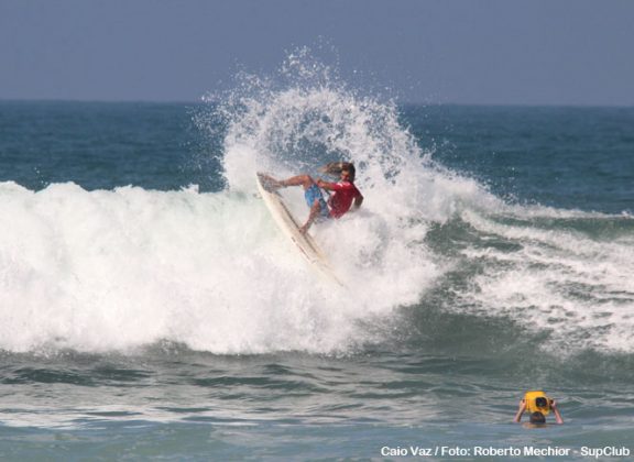 Caio Vaz Ubatuba Pro foto Roberto Melchior. Foto: Fabio Mota.