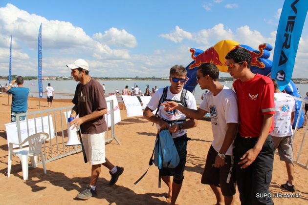 SOS Lago Paranoá, Brasileiro de SUP Race - dia 01. Foto: Luciano Meneghello / SupClub.