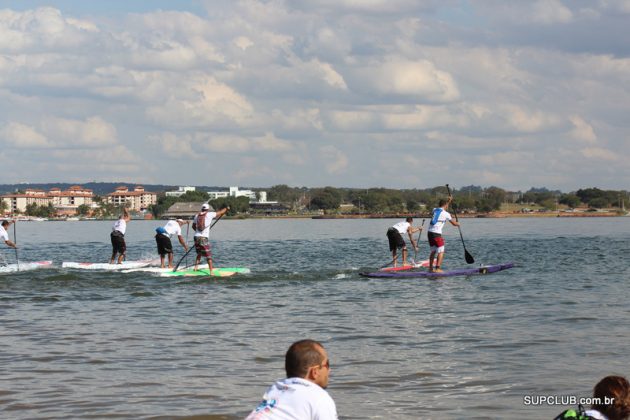 SOS Lago Paranoá, Brasileiro de SUP Race - dia 01. Foto: Luciano Meneghello / SupClub.