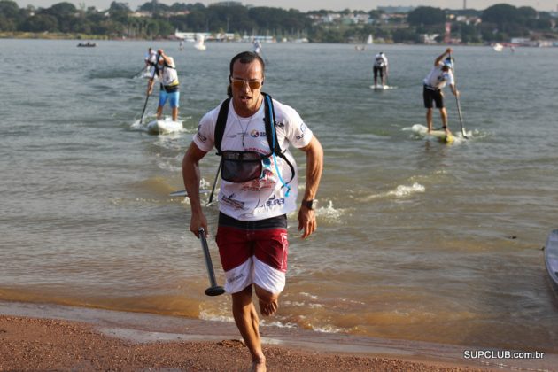 SOS Lago Paranoá, Brasileiro de SUP Race - dia 01. Foto: Luciano Meneghello / SupClub.