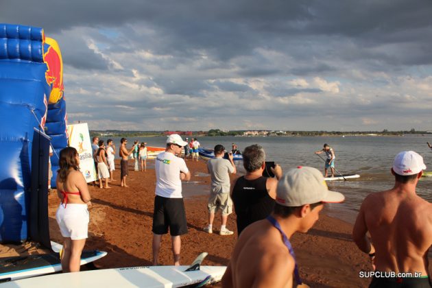 SOS Lago Paranoá, Brasileiro de SUP Race - dia 01. Foto: Luciano Meneghello / SupClub.