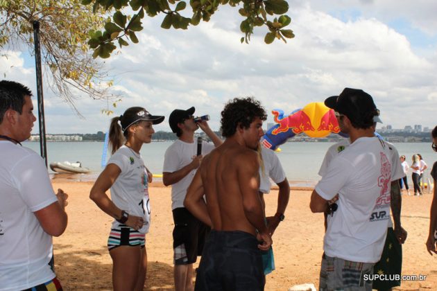 SOS Lago Paranoá, Brasília, dia 02. Foto: Luciano Meneghello. Foto: Luciano / SupClub.com.br.